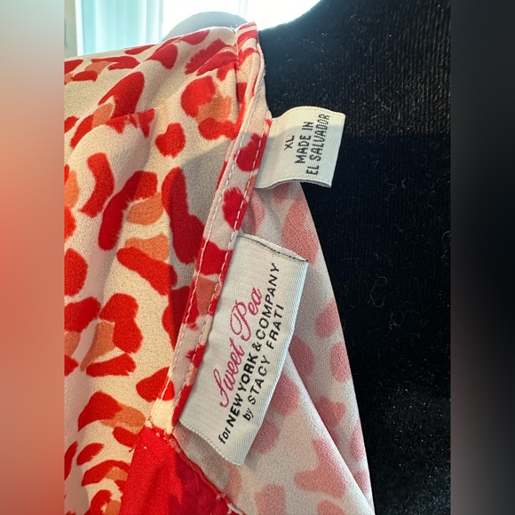 NY&Co size XL blouse EUC - Picture 4 of 4